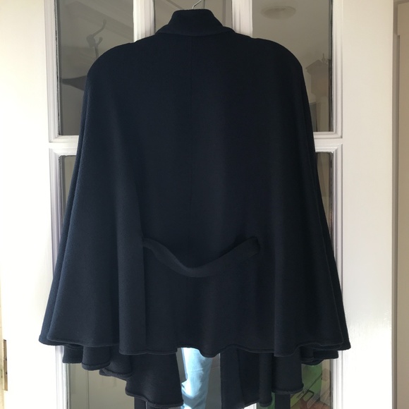 ❤️ HOST PICK! *** ST. JOHN COLLECTION VIRGIN WOOL PONCHO NWOT - Picture 12 of 13